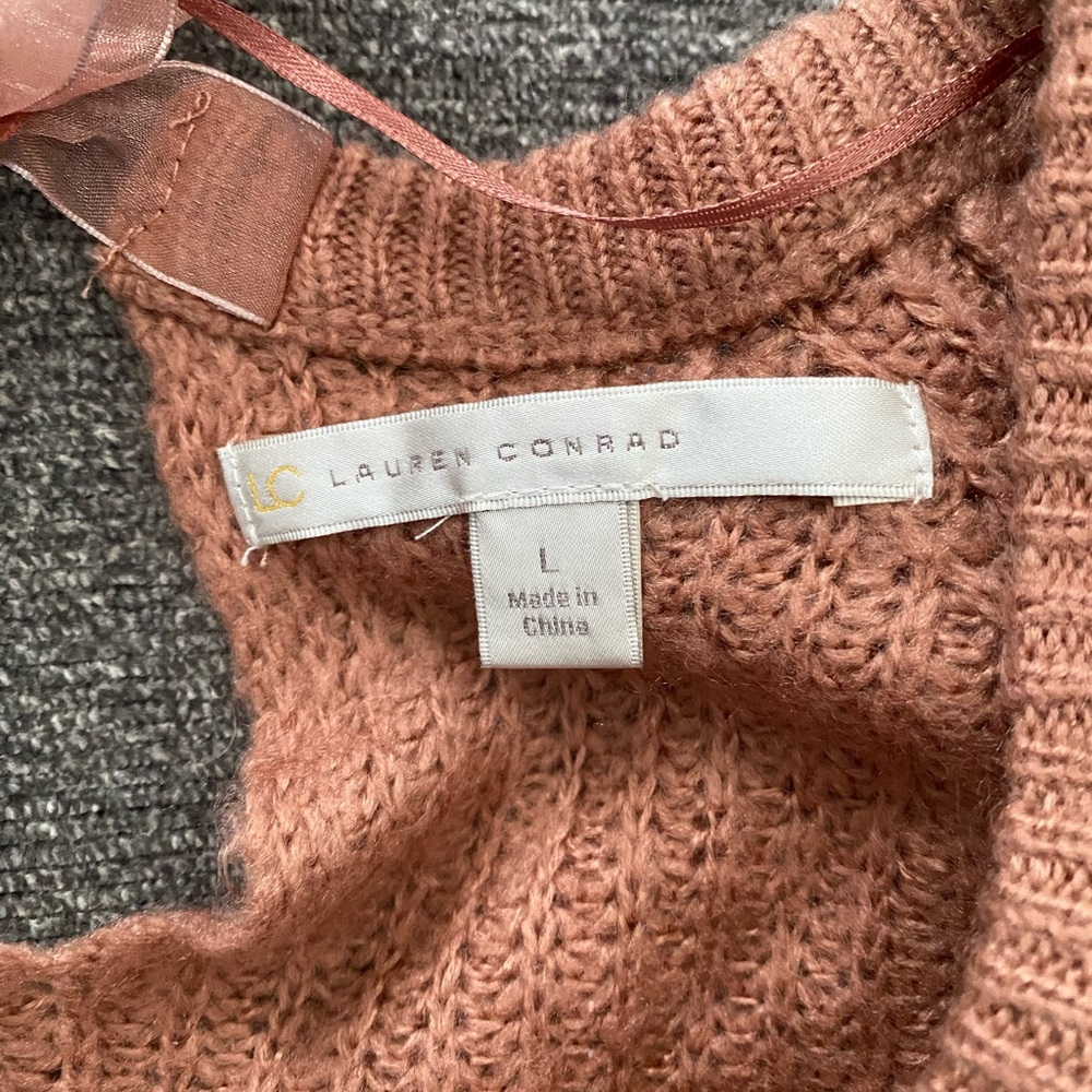 Lauren Conrad sweater 485